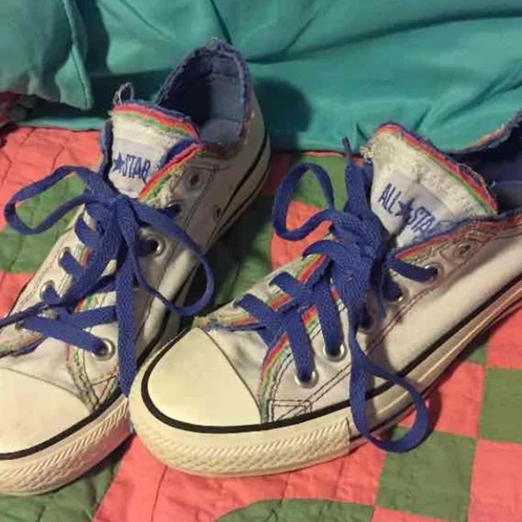 White converse - Picture 1 of 1